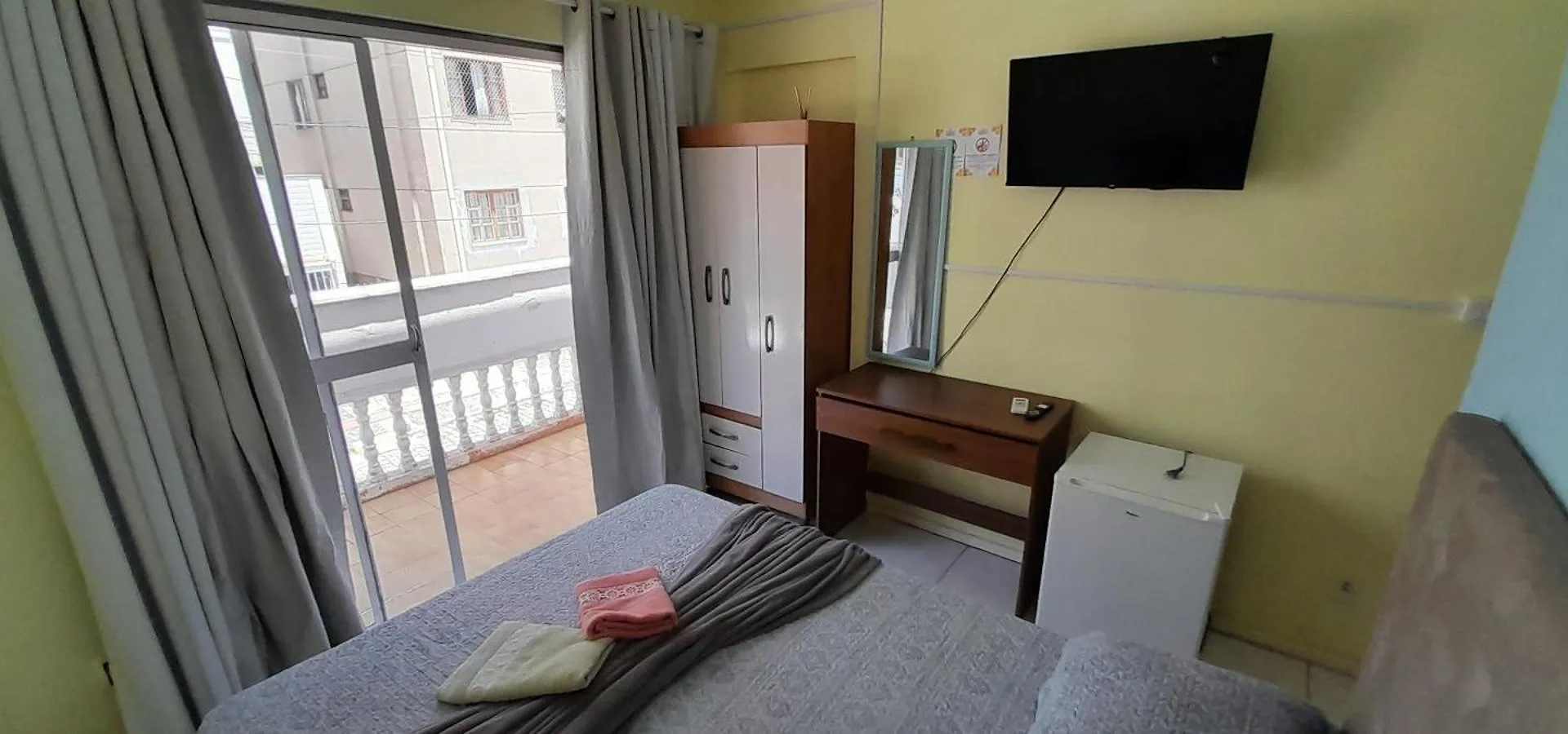 Hostal Pousada Cafe Com Margarida 150 Metros Do Mar Rua Do Calcadao Da Central Balneário Camboriú